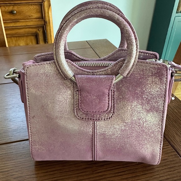 Elegant Pink Handbag - Picture 5 of 6